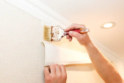 Pose de papier peint à Dirol — revêtements muraux et toiles de verre
